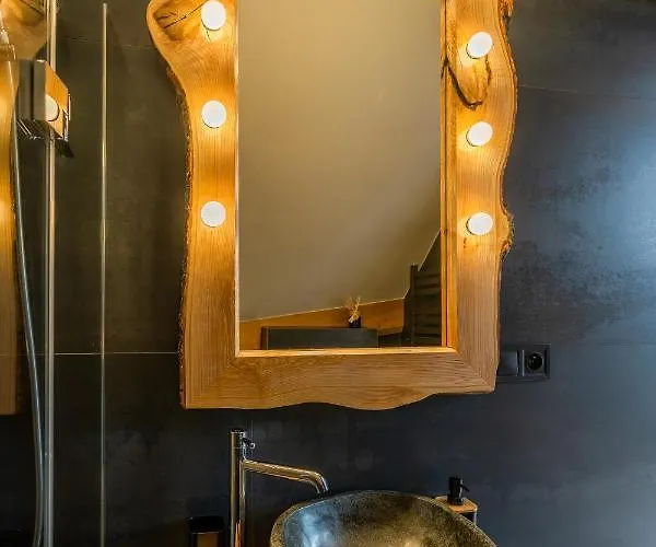 Dwa Stawy 비아위 두나예크